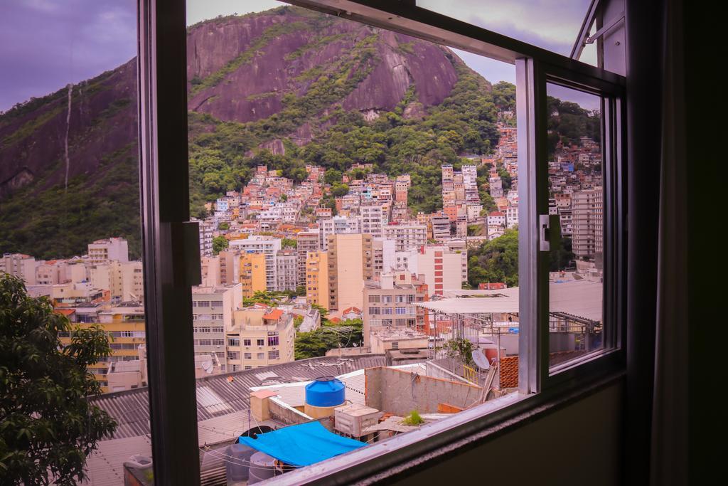 Walk On The Favela Hostel Rio de Janeiro Exterior photo